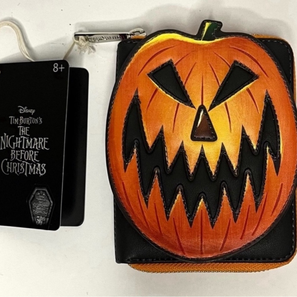 NWT Loungefly Disney Nightmare Before Christmas Cameo Zip Around Wallet Small - Picture 4 of 8